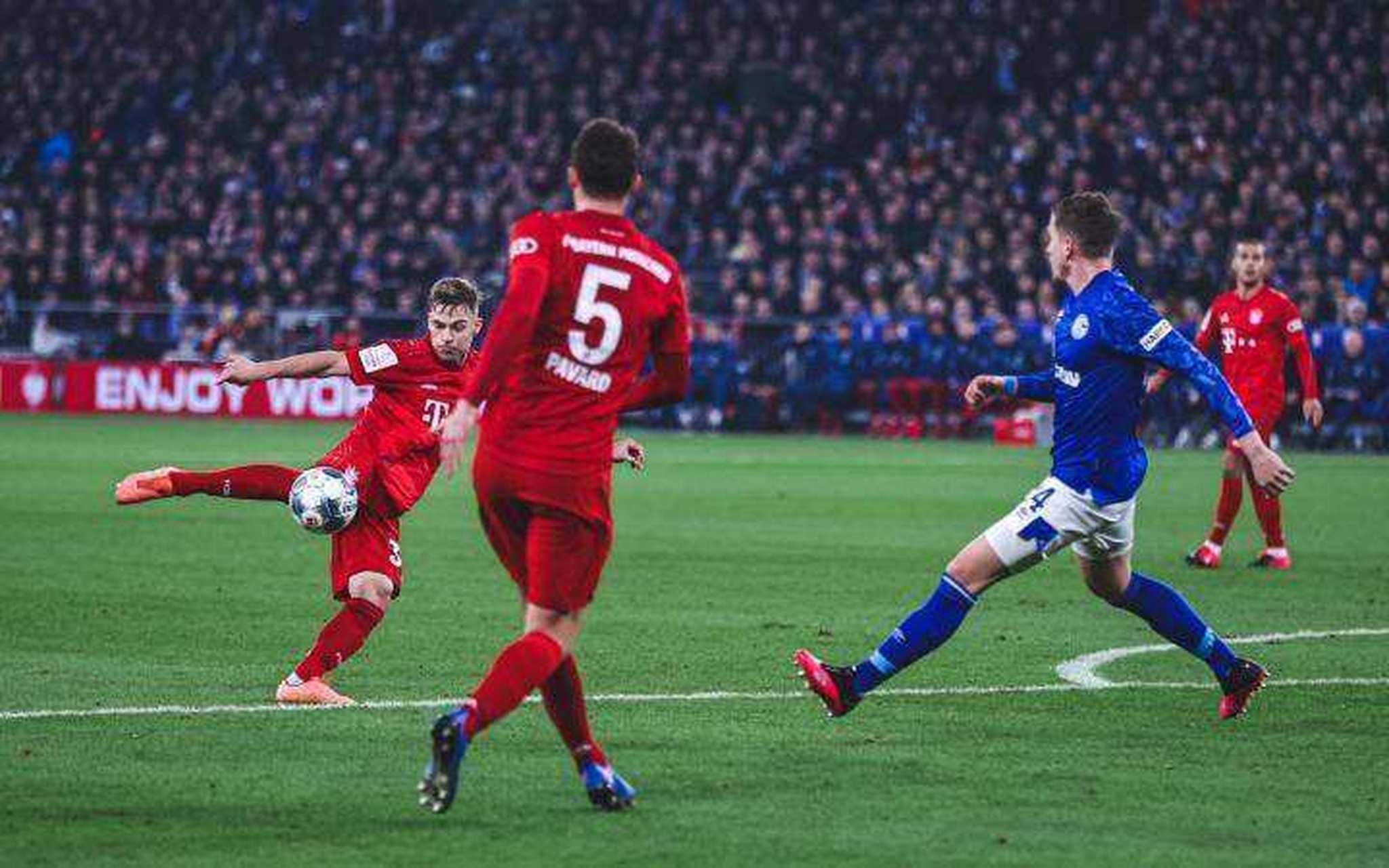 埃弗顿主场惨败，球队困境加重的简单介绍