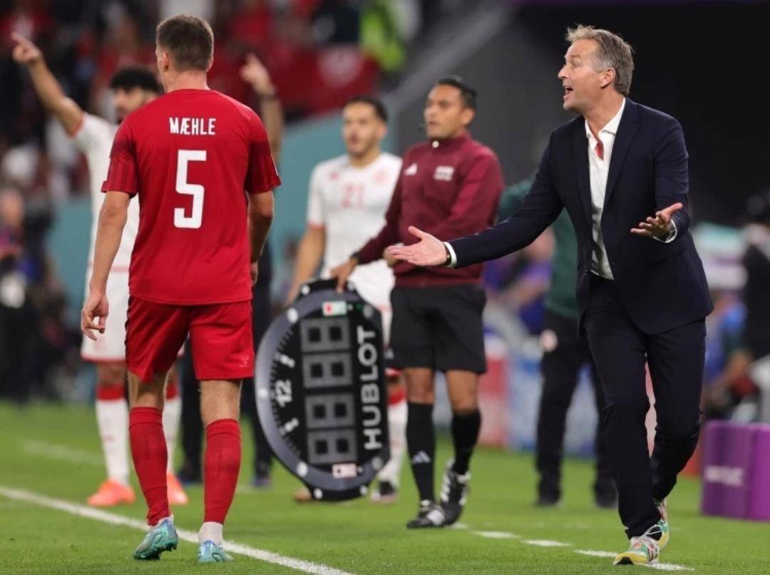 关于欧国联联赛轮局望尘莫及，球队成绩摇摇欲坠的信息