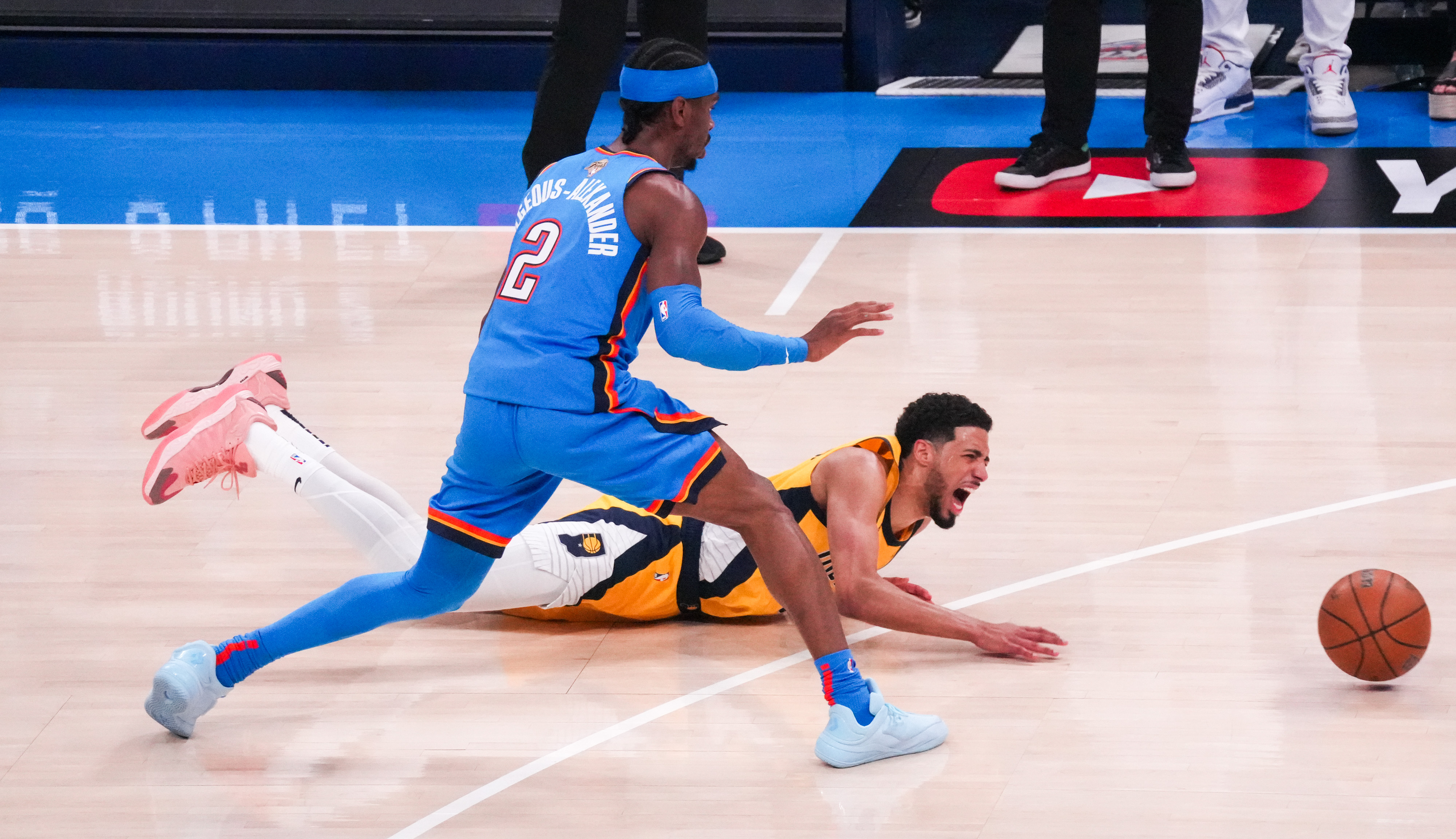 湖人再胜雷霆，NBA比赛最新动向揭晓
