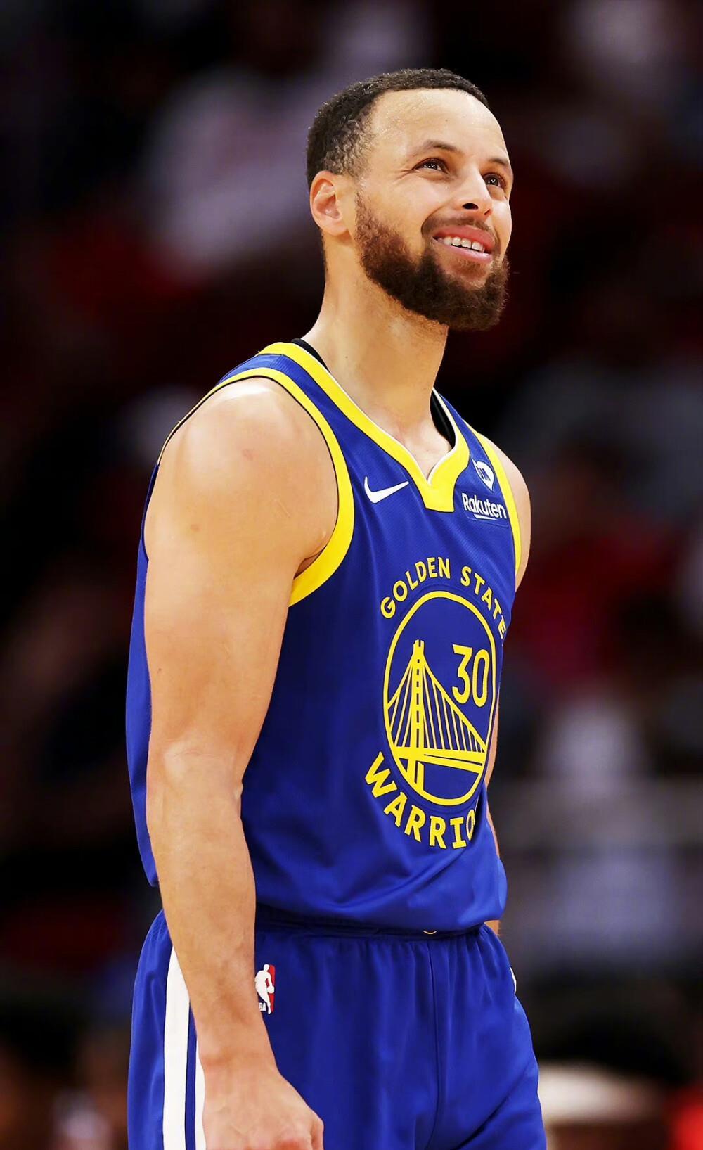 世俱杯改制-鹈鹕对阵太阳，库里压力下完成爆发